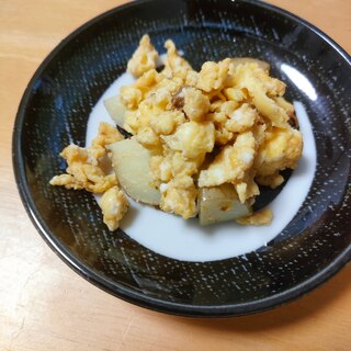 じゃがいもと卵の炒め物